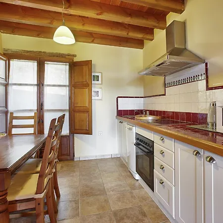 بيت للعطل Cozy With Pool & Terrace